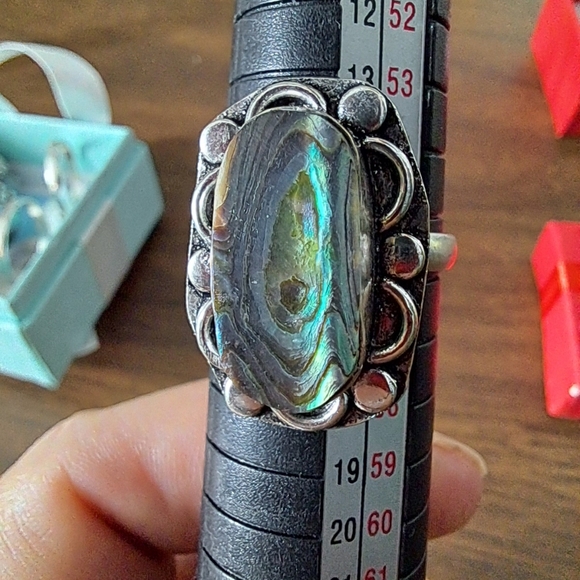 Abalone Shell Gemstone Ring size 7.5 - Picture 9 of 11